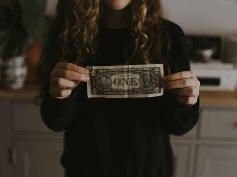 How to Make Money on Instagram? Here's 9 Different Ideas to Chew On