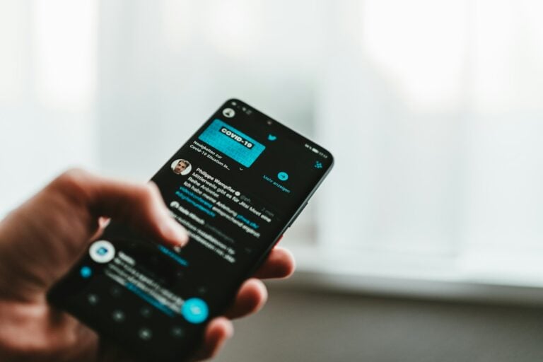 10 Fake Tweet Generators to Engage Your Followers