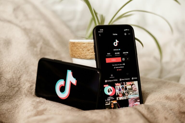 How Does the TikTok Algorithm Work: The Definitive Explanation