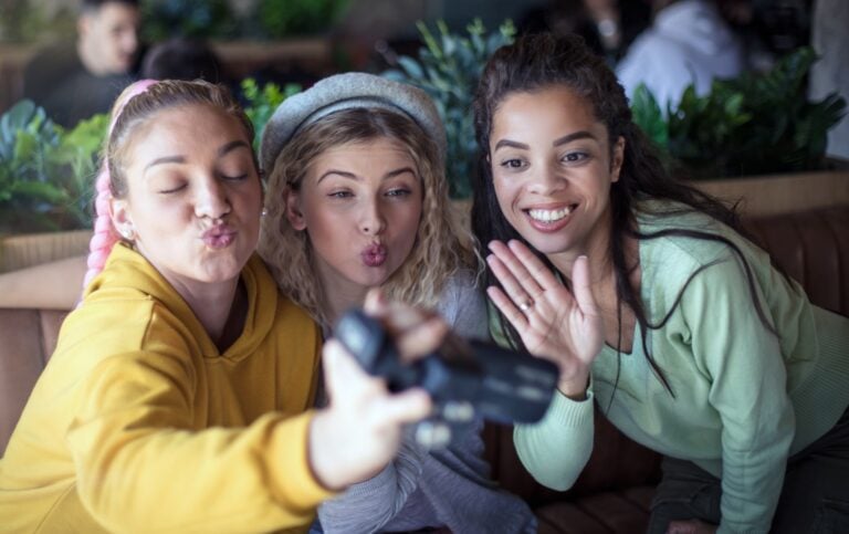 8 Ways How To Make Money on TikTok in 2023