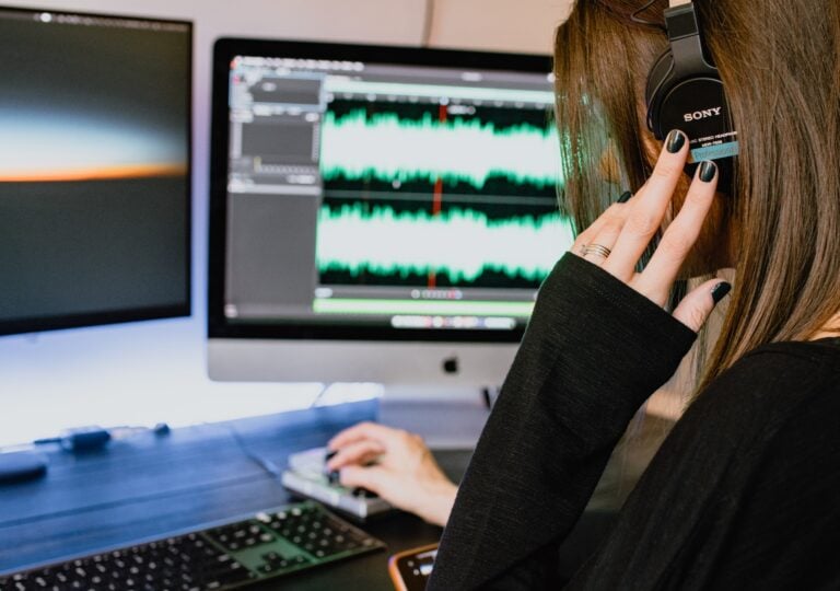 15 Video to Text AI Tools for All of Your Transcription Needs