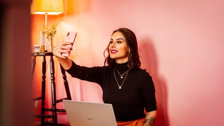 7 Tips and 12 Tools to Find Influencers for Your Brand