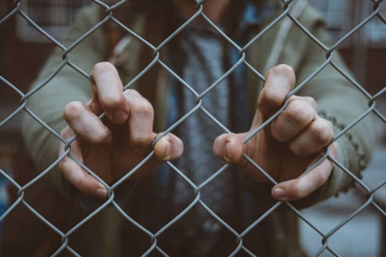 6 Reasons Why Your Twitter Account May Be Restricted (Without Your Knowing It)