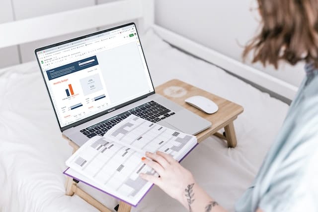 Invite Business and Personal Contacts from Your Email Database