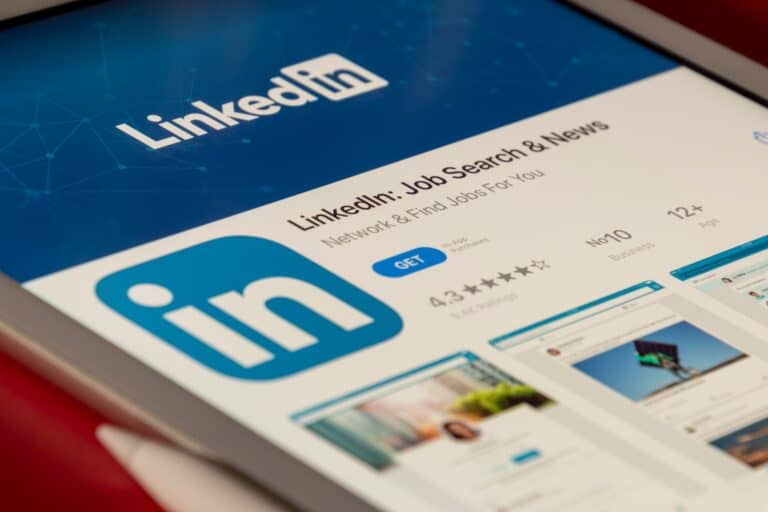 11 LinkedIn Analytics to Better Measure Your LinkedIn ROI