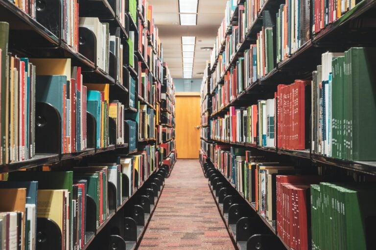 The 50 Best Digital and Social Media Marketing Books to Read in 2024